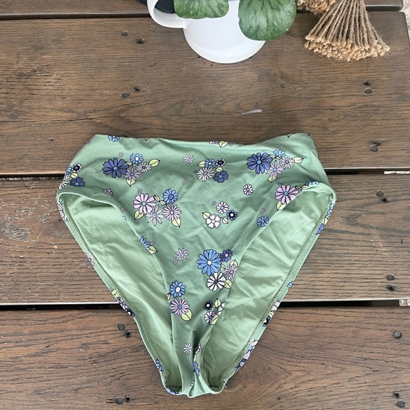 Floral Green Bikini Bottoms - Picture 1 of 2